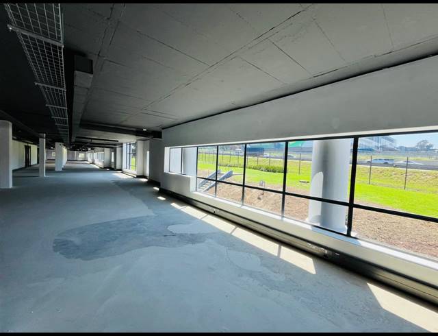 2,200M² OFFICE TO LET IN VORNA VALLEY